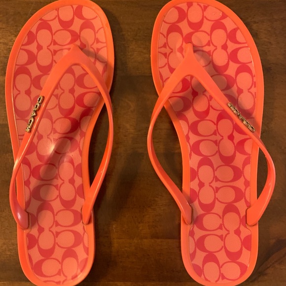 Coach Size 7 sandals - Picture 1 of 4